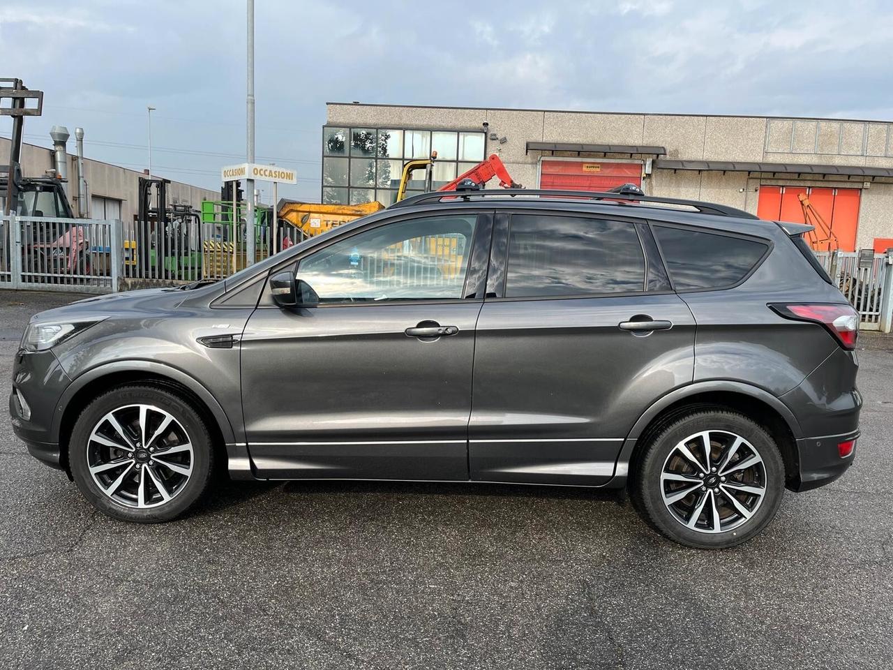 Ford Kuga 1.5 TDCI 120 CV S&S 2WD Powershift ST-Line