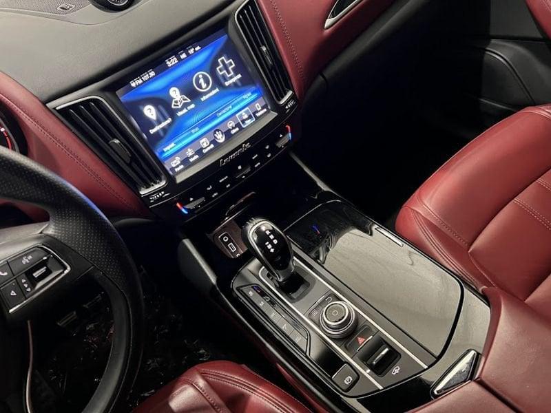 Maserati Levante V6 Diesel 250 CV AWD