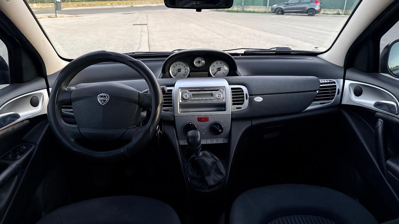 Lancia Ypsilon 1.2 GPL/Benzina