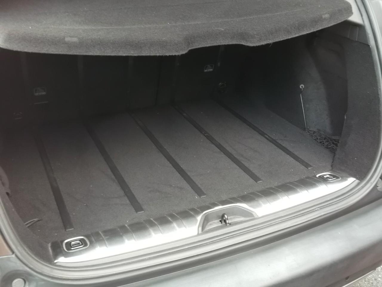 Peugeot 2008 1.6 e-HDi 92 CV Stop&Start Allure - 23