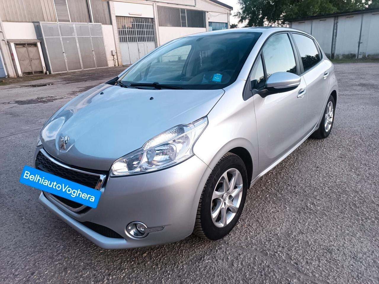 Peugeot 208 2013---1.0 Benzina Neopatentati