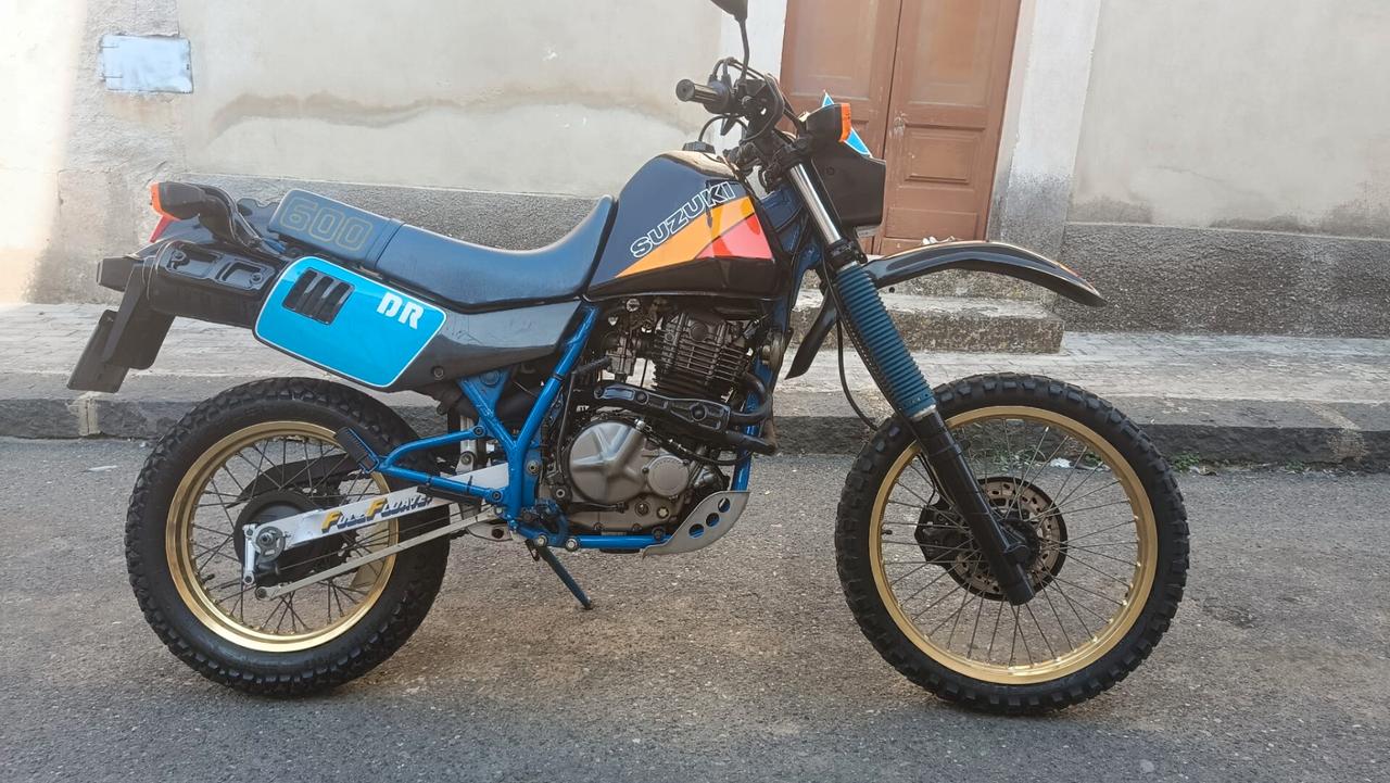Suzuki DR 600