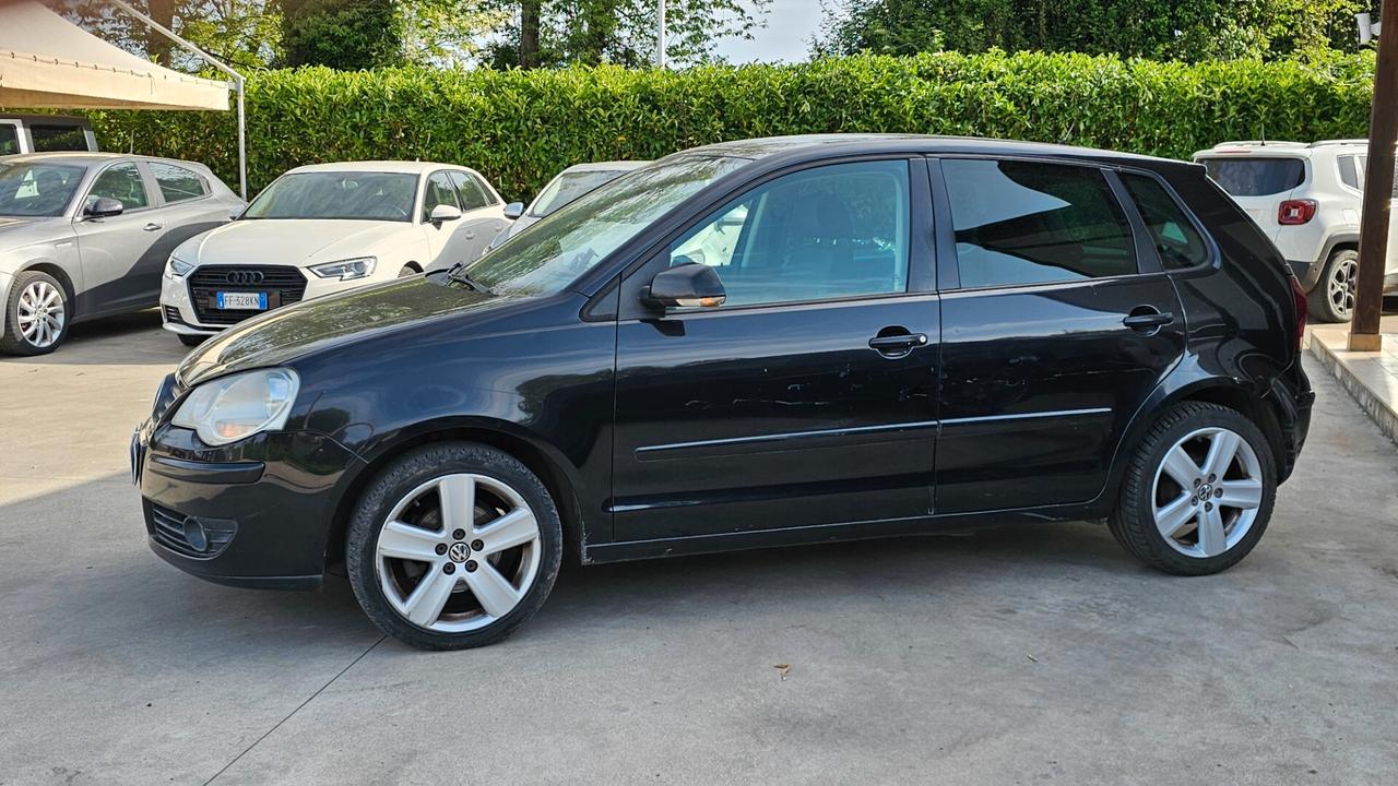Volkswagen Polo 1.4/80CV TDI 5p. Sportline