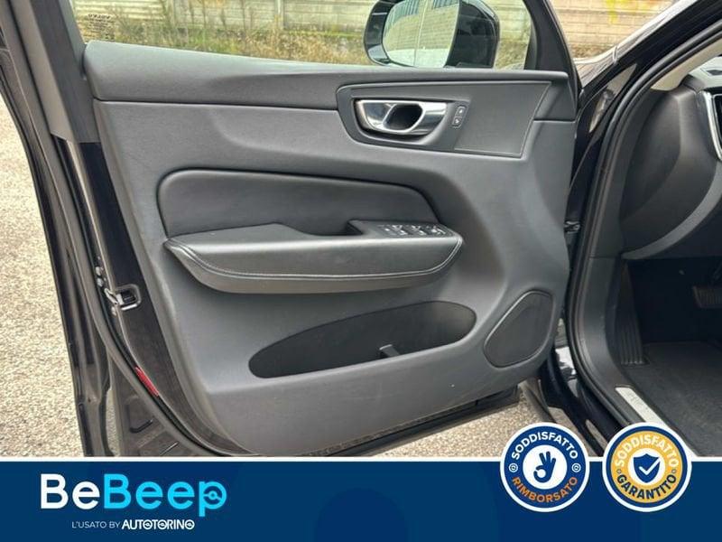 Volvo XC60 2.0 B4 MOMENTUM PRO AWD AUTO