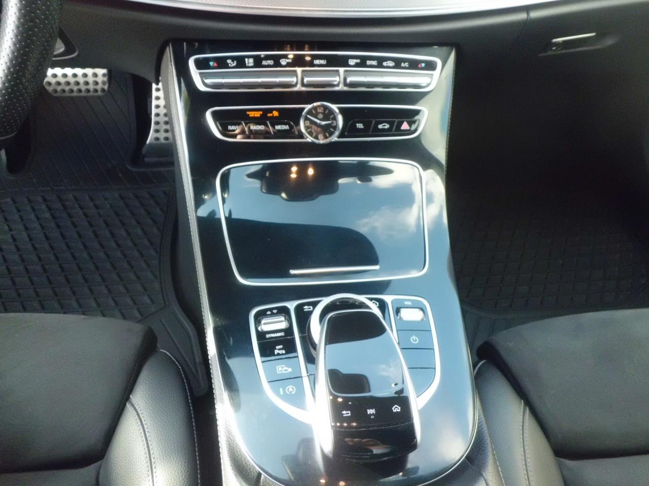 Mercedes-benz E 220 d Auto Premium Plus