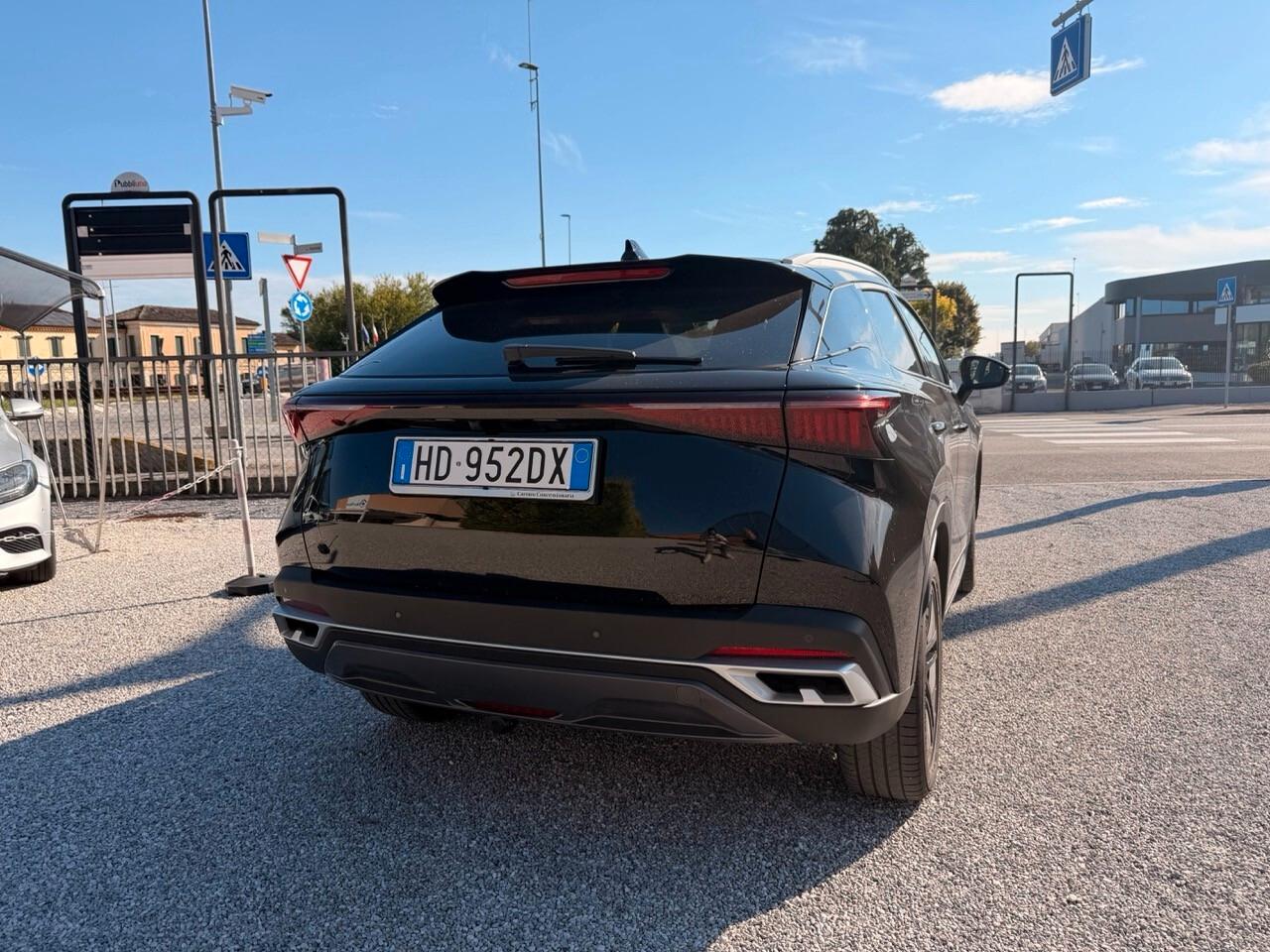 Omoda 5 SHS 1.5 TGDi Super Hybrid System 224 CV Premium Total Black