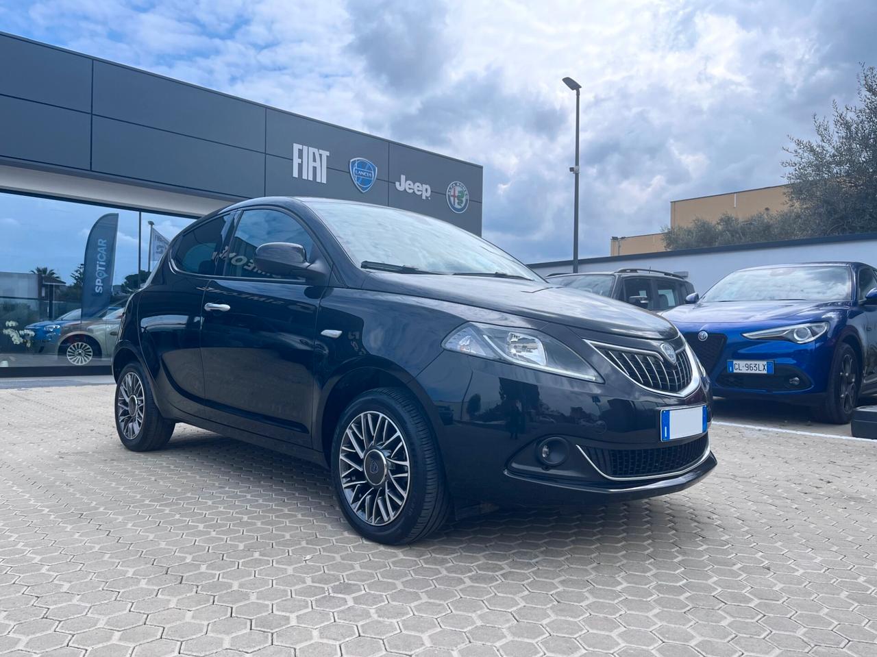 Lancia Ypsilon 1.0 FireFly 5 porte S&S Hybrid Gold