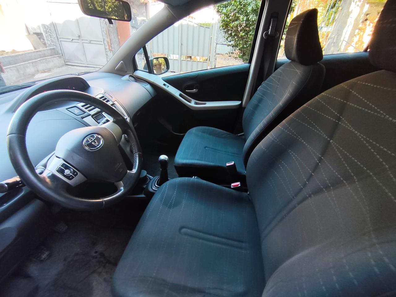 Toyota Yaris 1.4 D-4D 5 porte Navi 2008 leggi