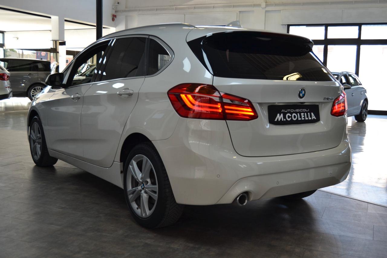 Bmw 216D ActiveTourer Luxury Auto/Navi/Pelle/Xenon