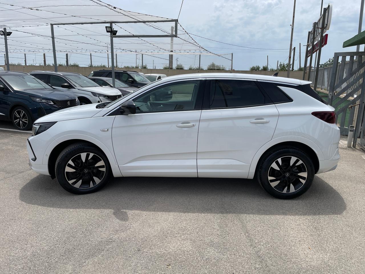 Opel Grandland 1.5 diesel 130cv Ecotec aut. Business Elegance
