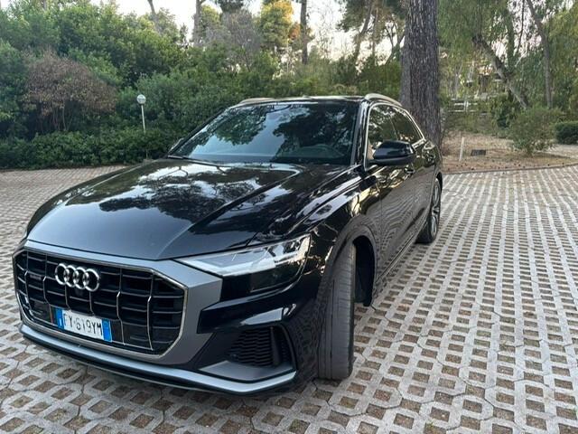 Audi Q8 45 TDI quattro tiptronic Sport