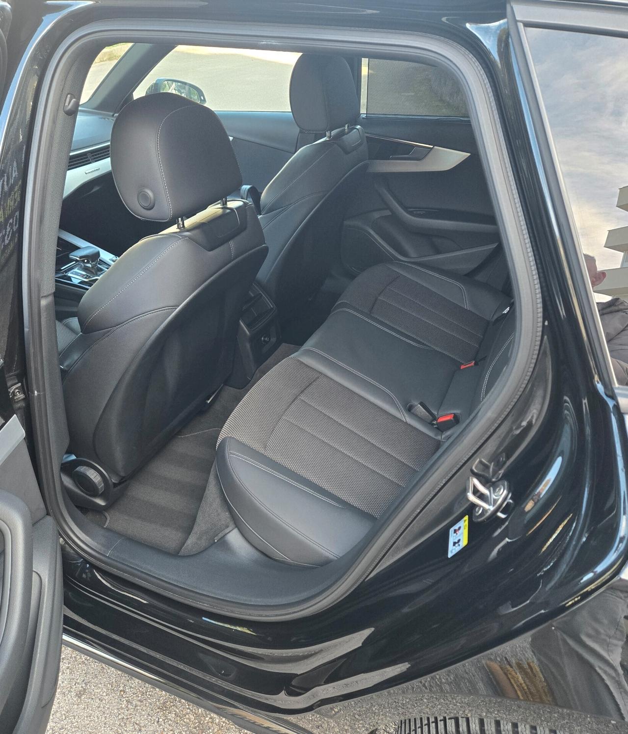 Audi A4 Avant 40 TDI S tronic line edition