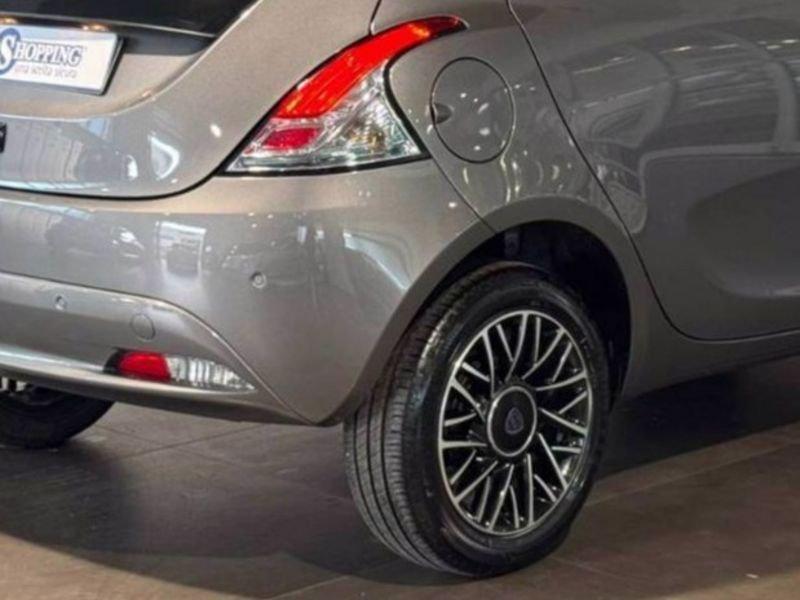 Lancia Ypsilon 3ª serie 1.0 FireFly 5 porte S&S Hybrid Platino