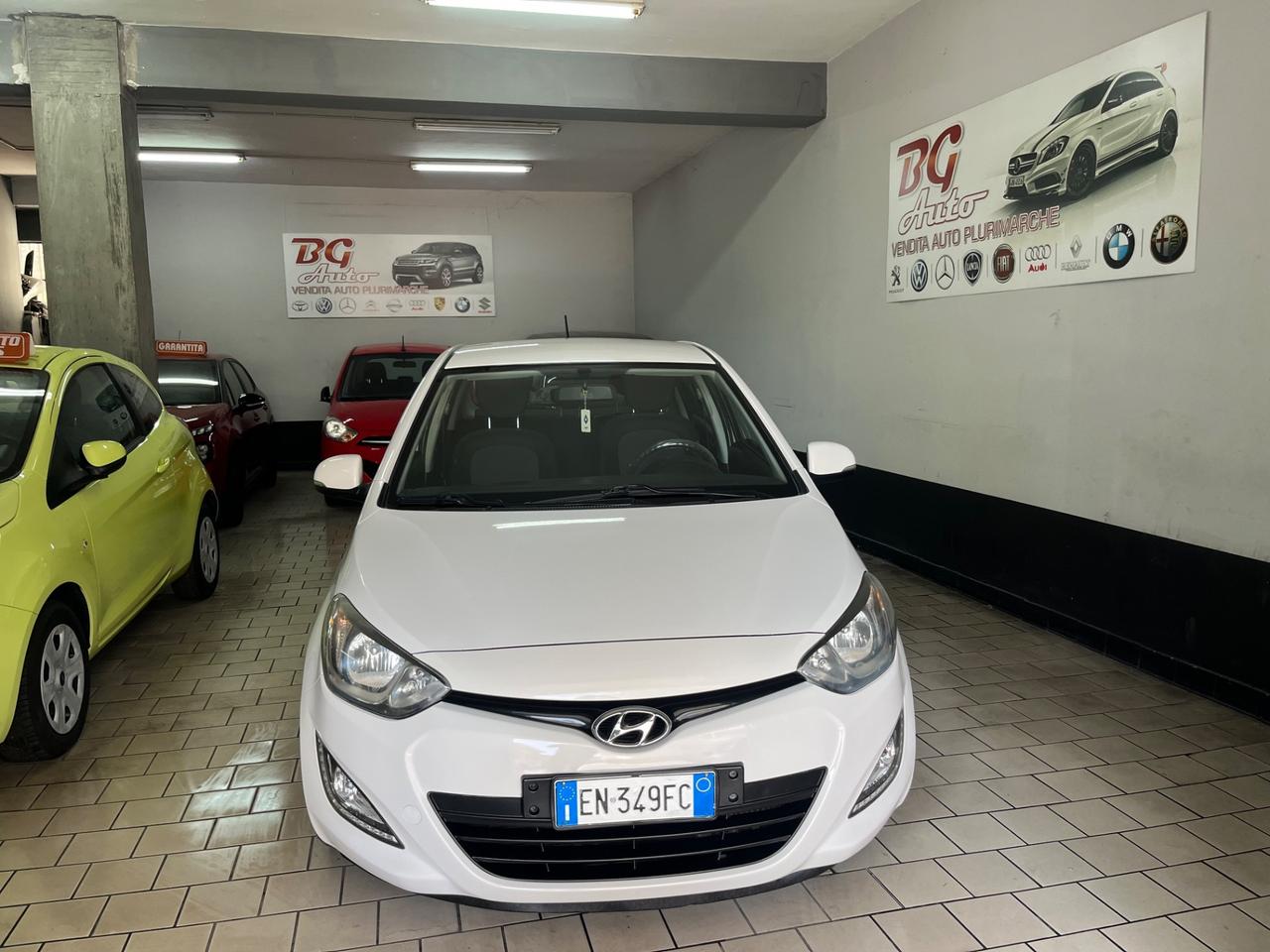 Hyundai i20 1.4 CRDi 5p. Tagliandata 12