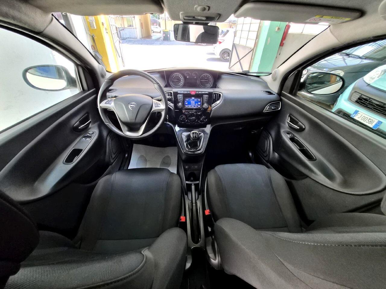 Lancia Ypsilon 1.2 GPL Gold