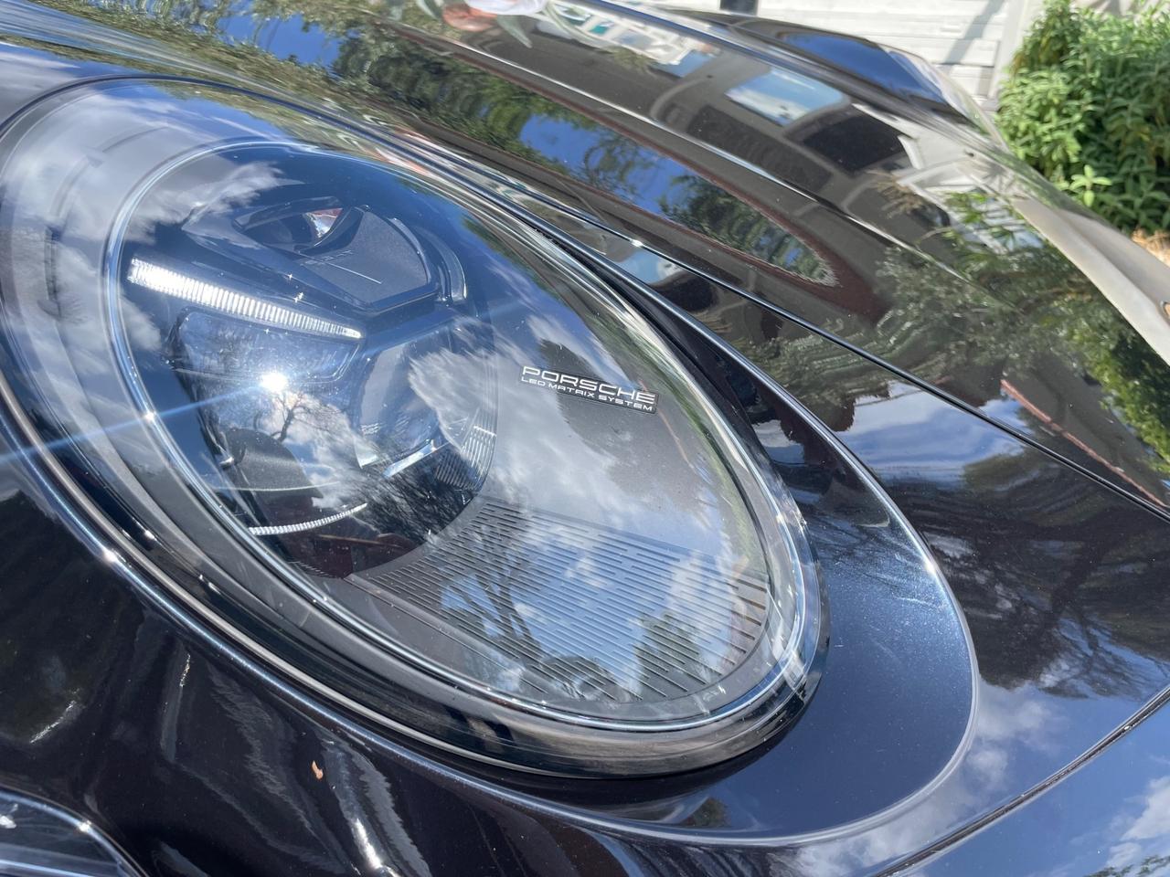 Porsche 911 Carrera 4 GTS Cabriolet