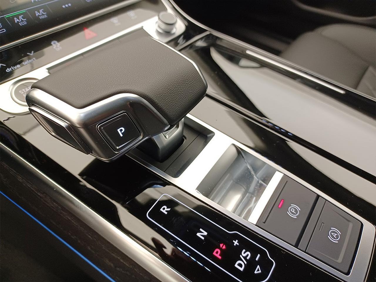 Audi A8 60 3.0 tfsi e quattro tiptronic