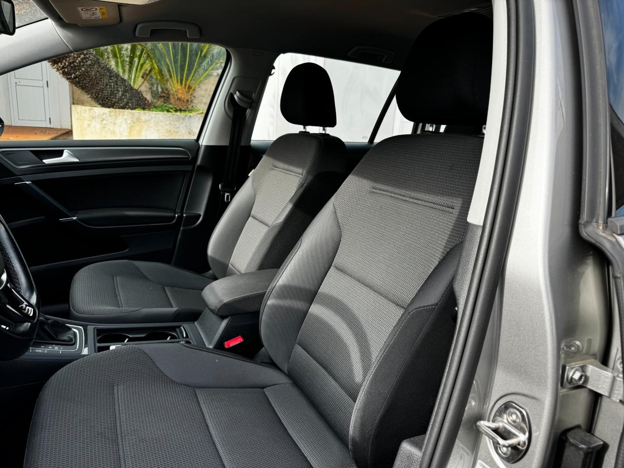 Volkswagen Golf Variant 1.6 TDI 115 CV DSG Executive BlueMotion Tech.