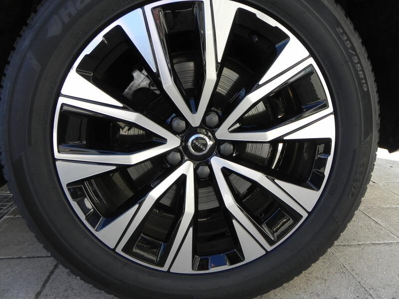 Volvo XC 60 XC60 B4 (d) automatico Plus Dark