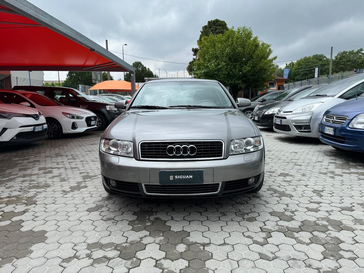 Audi A4 3.0 V6 30V cat QUATTRO