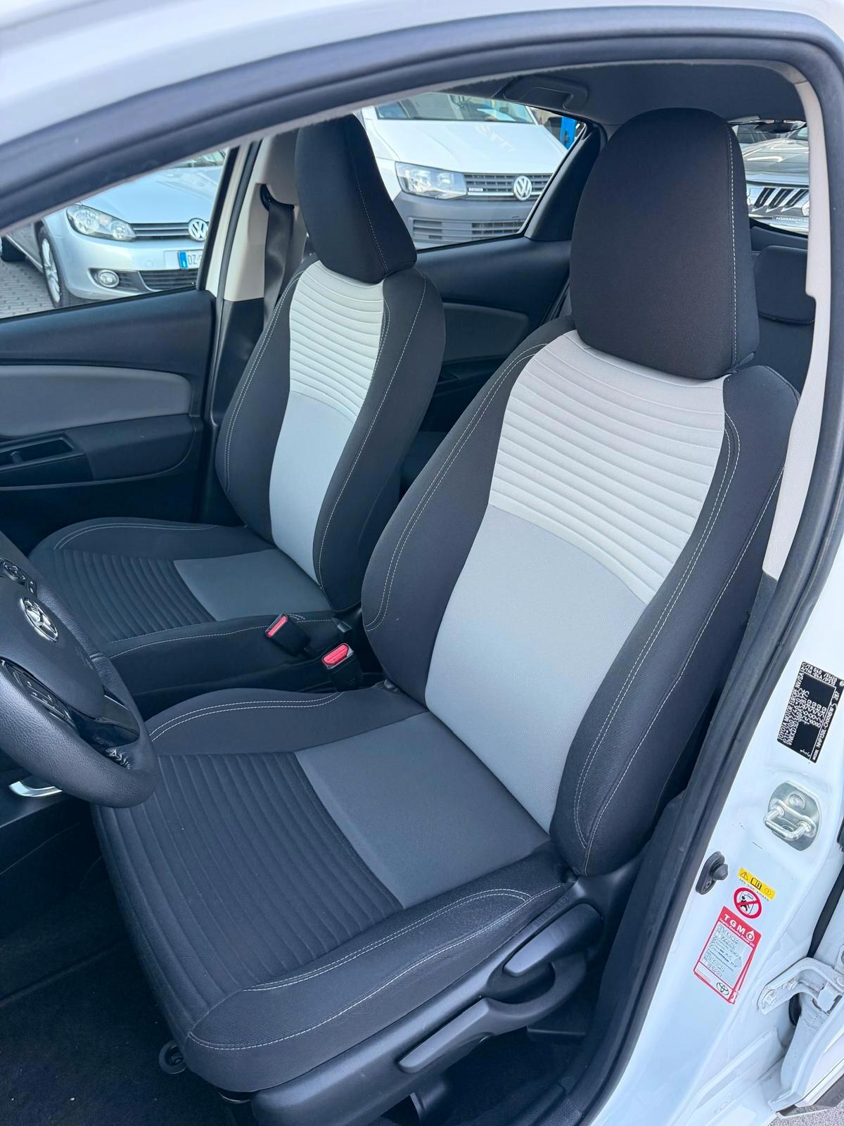 Toyota Yaris 1.5 Hybrid 5 porte Cool