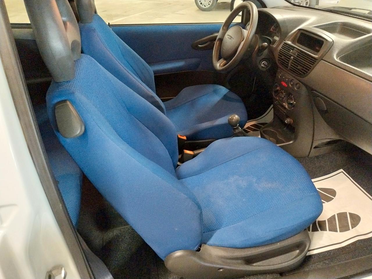 Fiat Punto 1.2i cat 3 porte ELX - ok neopatentati