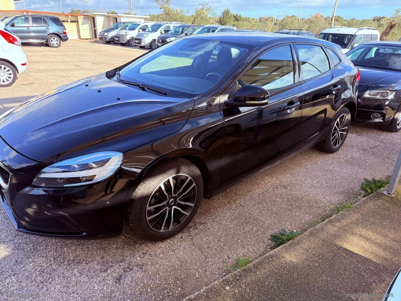 VOLVO V40 D2 Plus