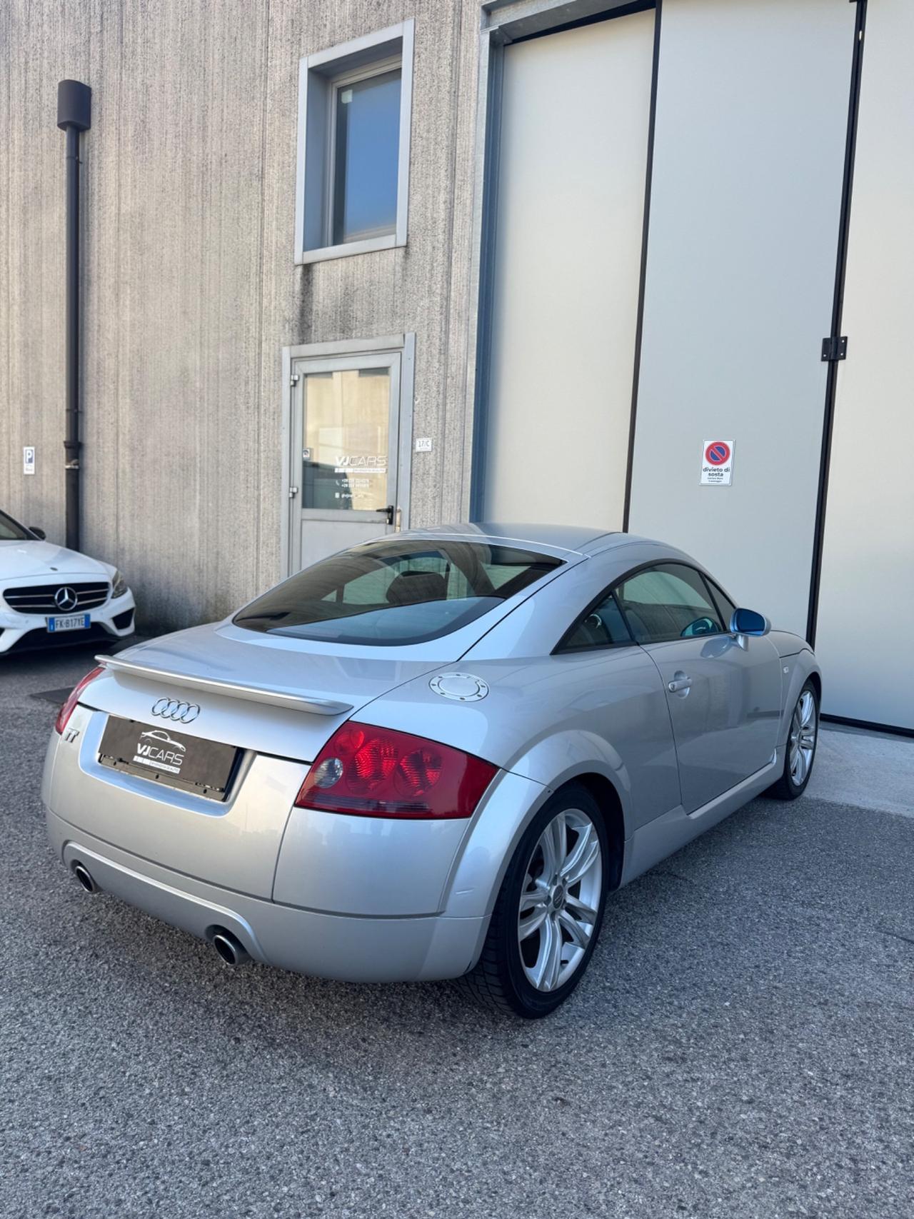 Audi TT Coupé 1.8 225 CV quattro