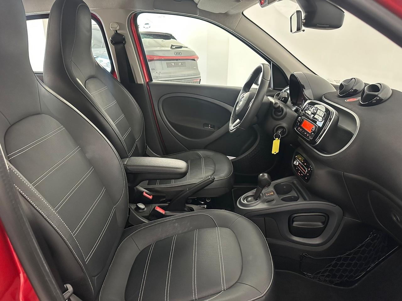 SMART FORFOUR PRIME AUTOMATICA 31.000 KM LED/PELLE/TETTO