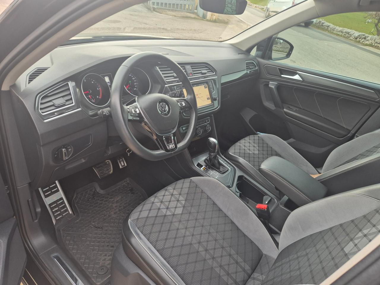 Volkswagen Tiguan 2.0 TDI r line