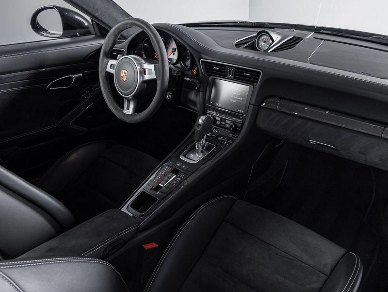Porsche 911 991 Carrera 4 GTS Coupé 3.8 PDK