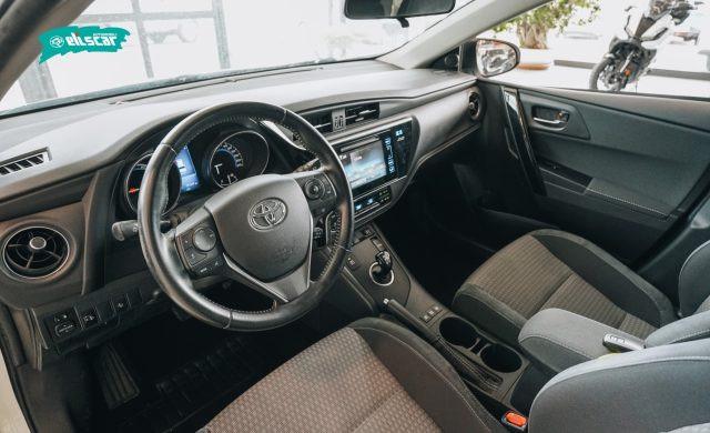 TOYOTA Auris Touring Sports 1.8 Hybrid