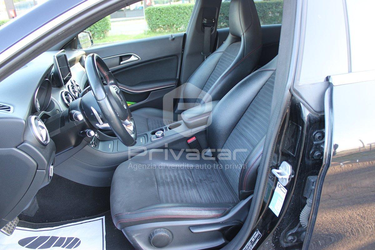 MERCEDES CLA 220 d Automatic Premium Dark Night