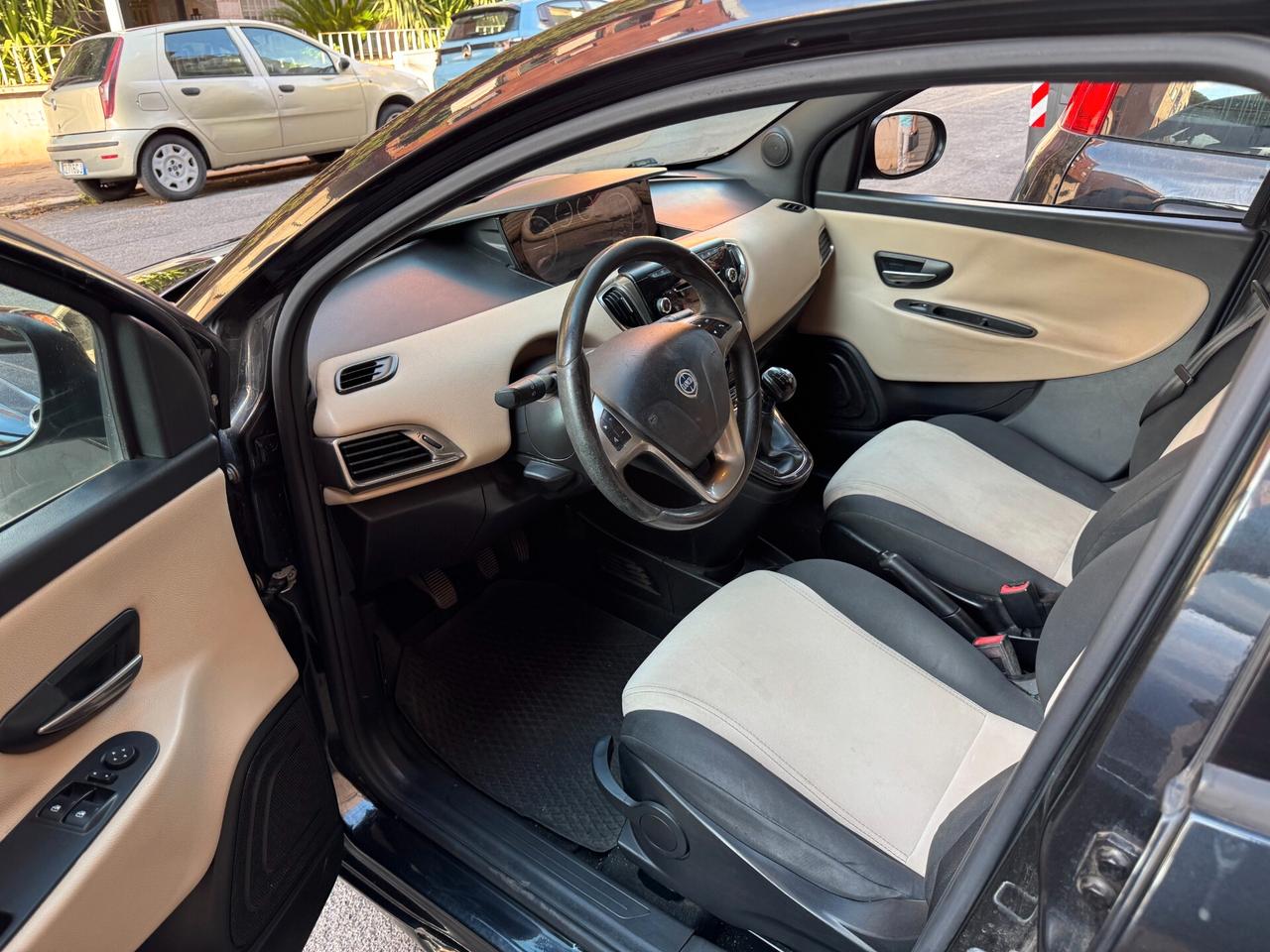 Lancia Ypsilon 1.3 MJT 16V 95 CV 5 porte S&S Gold