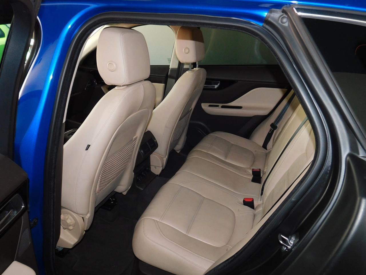 Jaguar F-Pace 2.0 D 180 CV AWD aut. Prestige