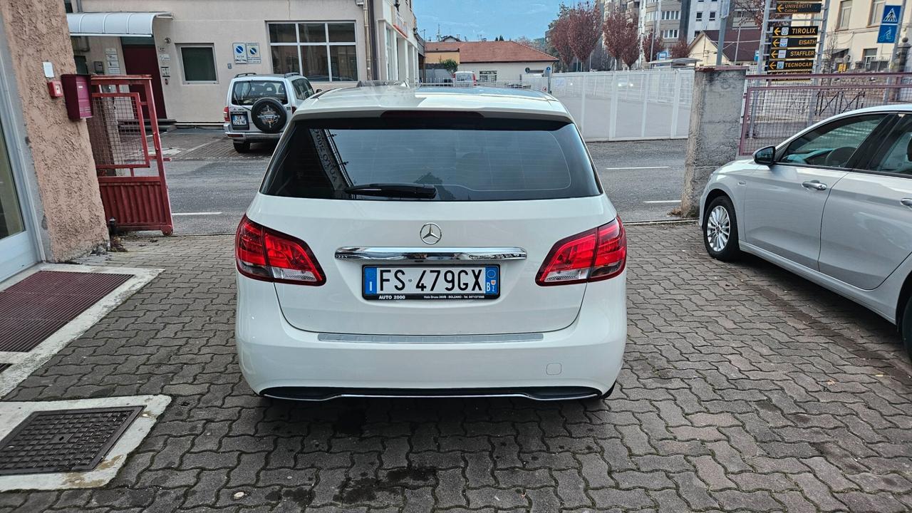 Mercedes-benz B 180 Executive BENZINA-56.000 KM !! NAVY-CAMERA