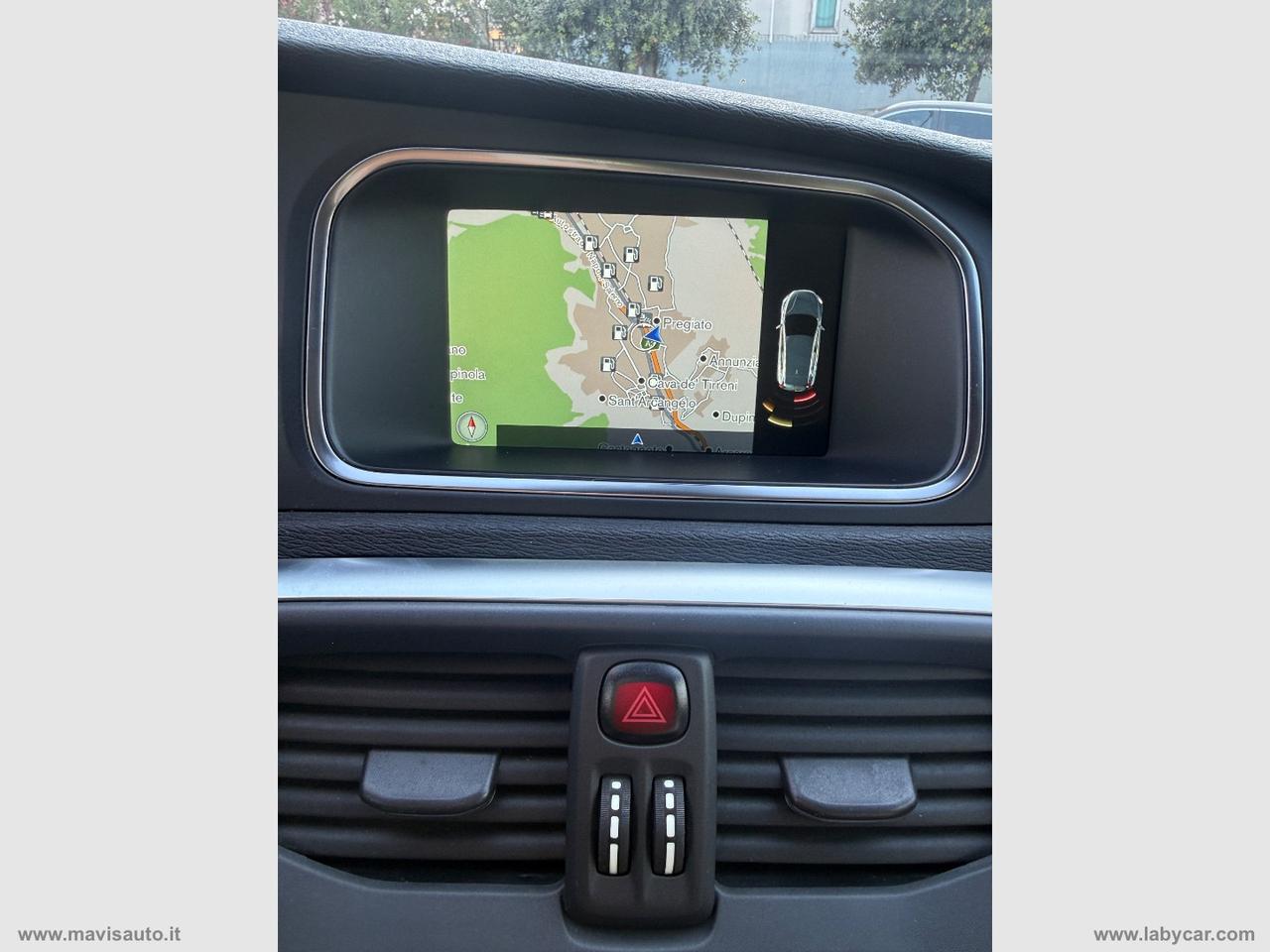 VOLVO V40 D2 1.6 Momentum