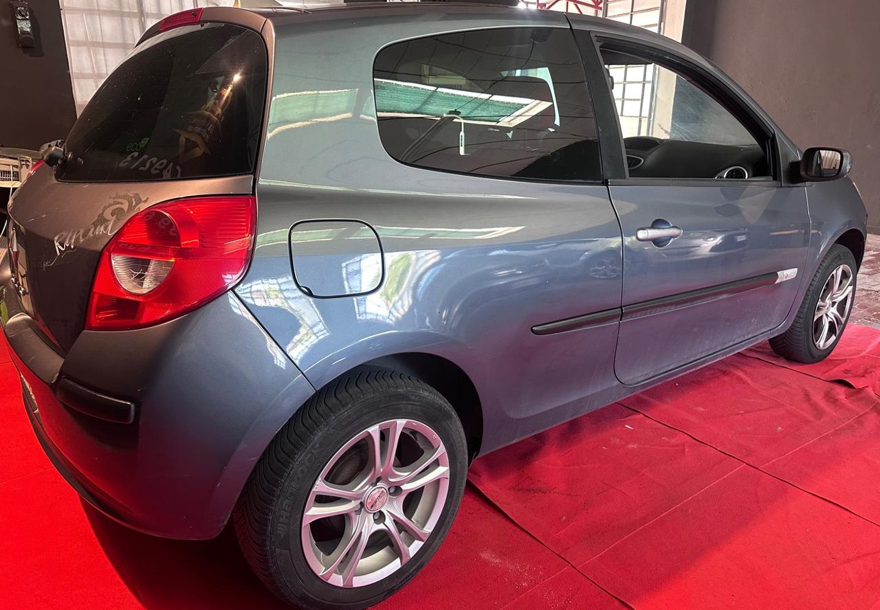 Renault Clio 1.2 16V 3 porte Rip Curl