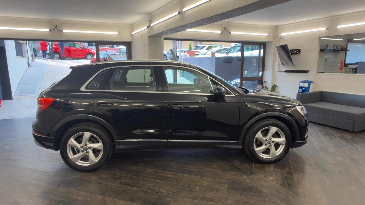 Audi Q3 35 TDI S tronic Business Advanced
