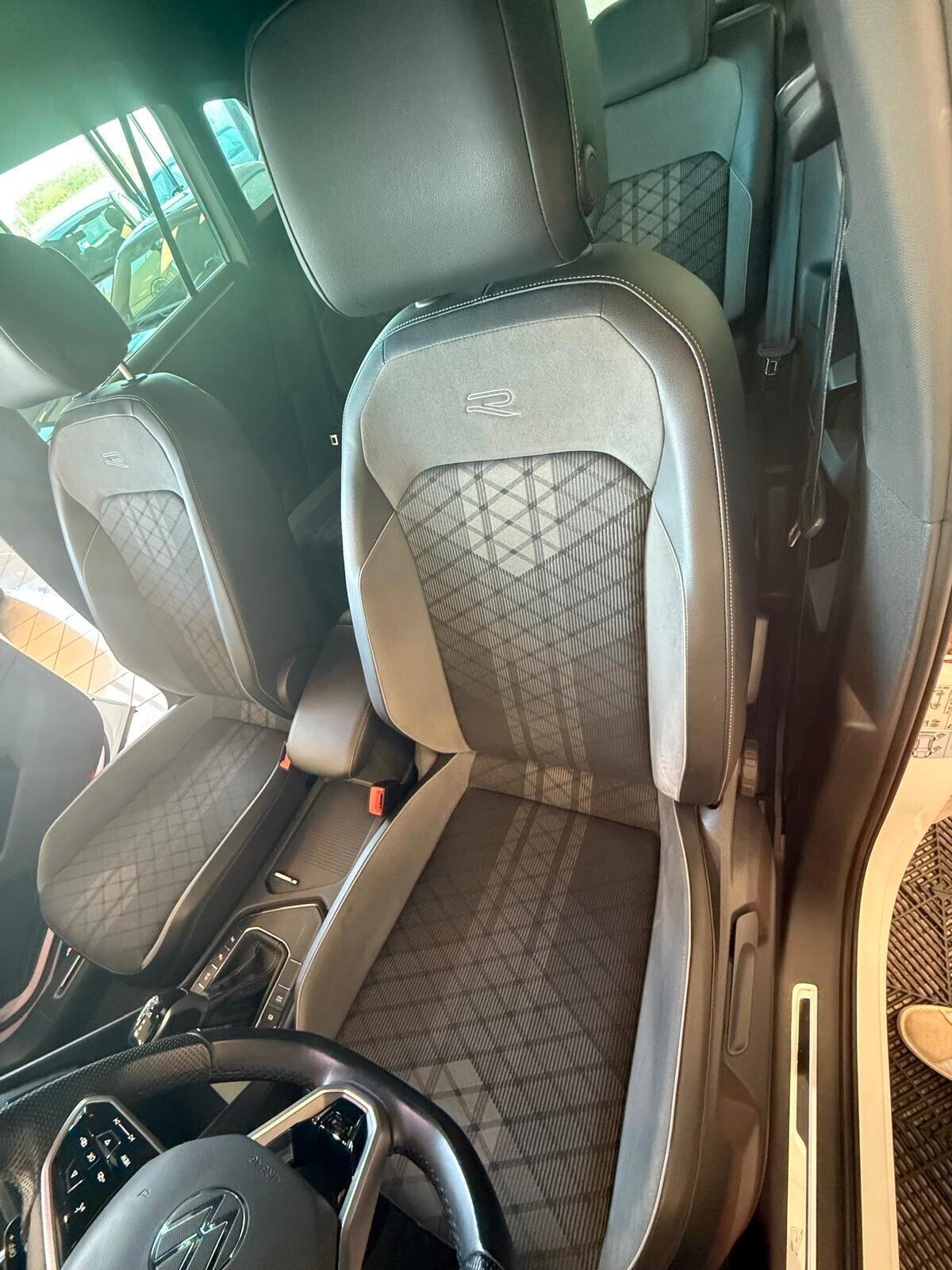 Volkswagen Tiguan 2.0 TDI 150 CV SCR DSG R-Line
