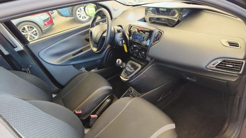Lancia Ypsilon 1.2 69cv Silver
