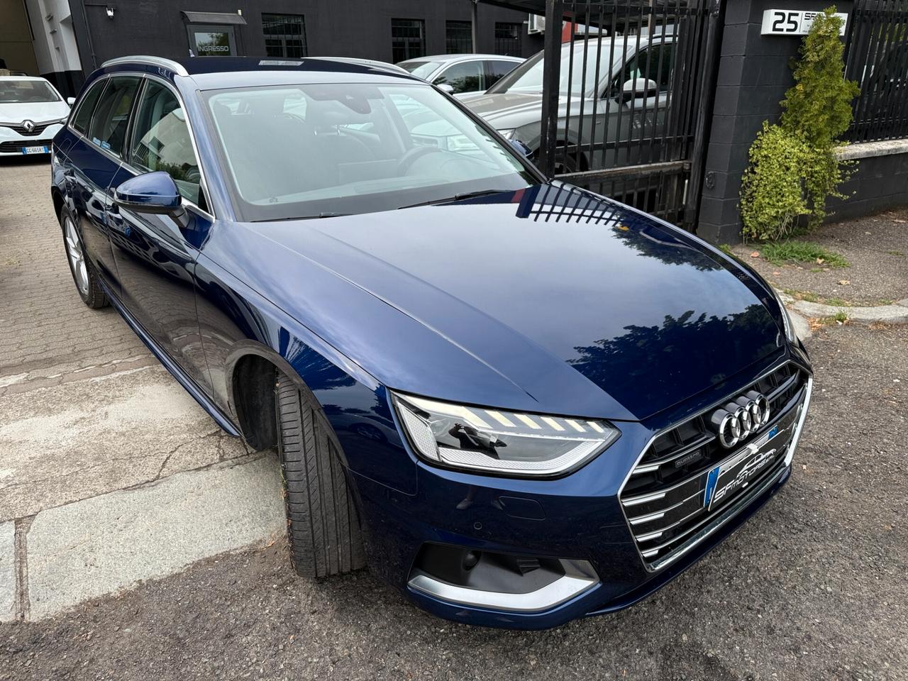 Audi A4 Avant 40 TDI quattro S tronic S line edition