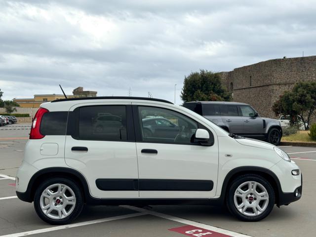 FIAT Panda 1.0 HYBRID CITY LIFE+CLIMATRONIC+SCHERMO+5POSTI