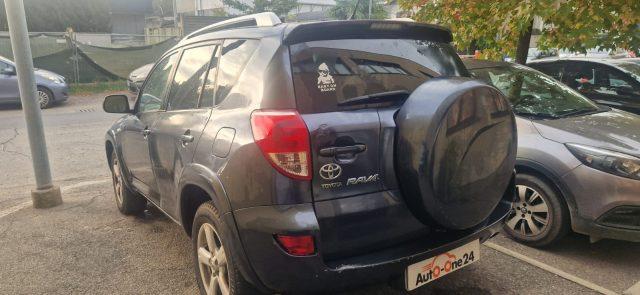TOYOTA RAV 4 RAV4 2.2 D-4D 177 CV Luxury PER COMMERCIANTI