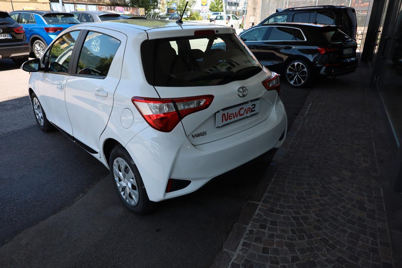 TOYOTA YARIS 1.0 5 PORTE ACTIVE neopatentati