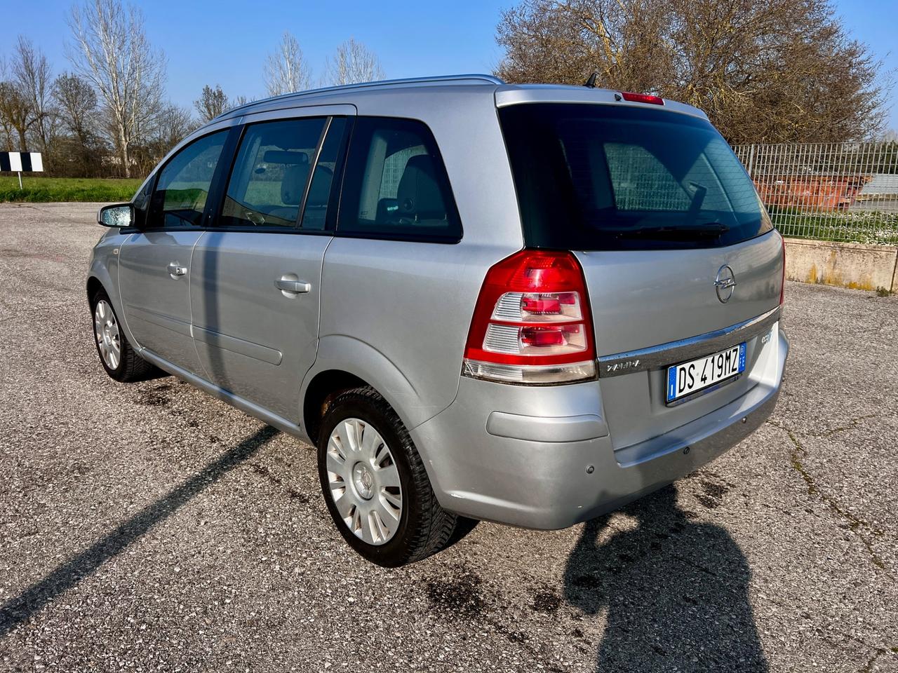 Opel Zafira 1.6 16V ecoM 94CV Cosmo