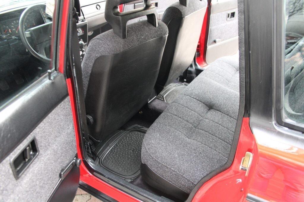 VOLVO 240 2.0 cat Station Wagon Polar