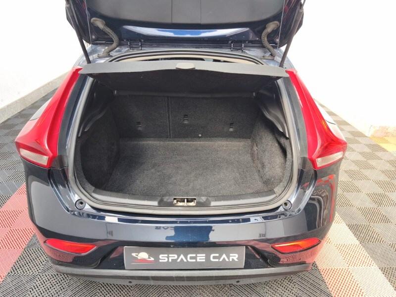 VOLVO V40 (2012-2020) V40 D2 Kinetic