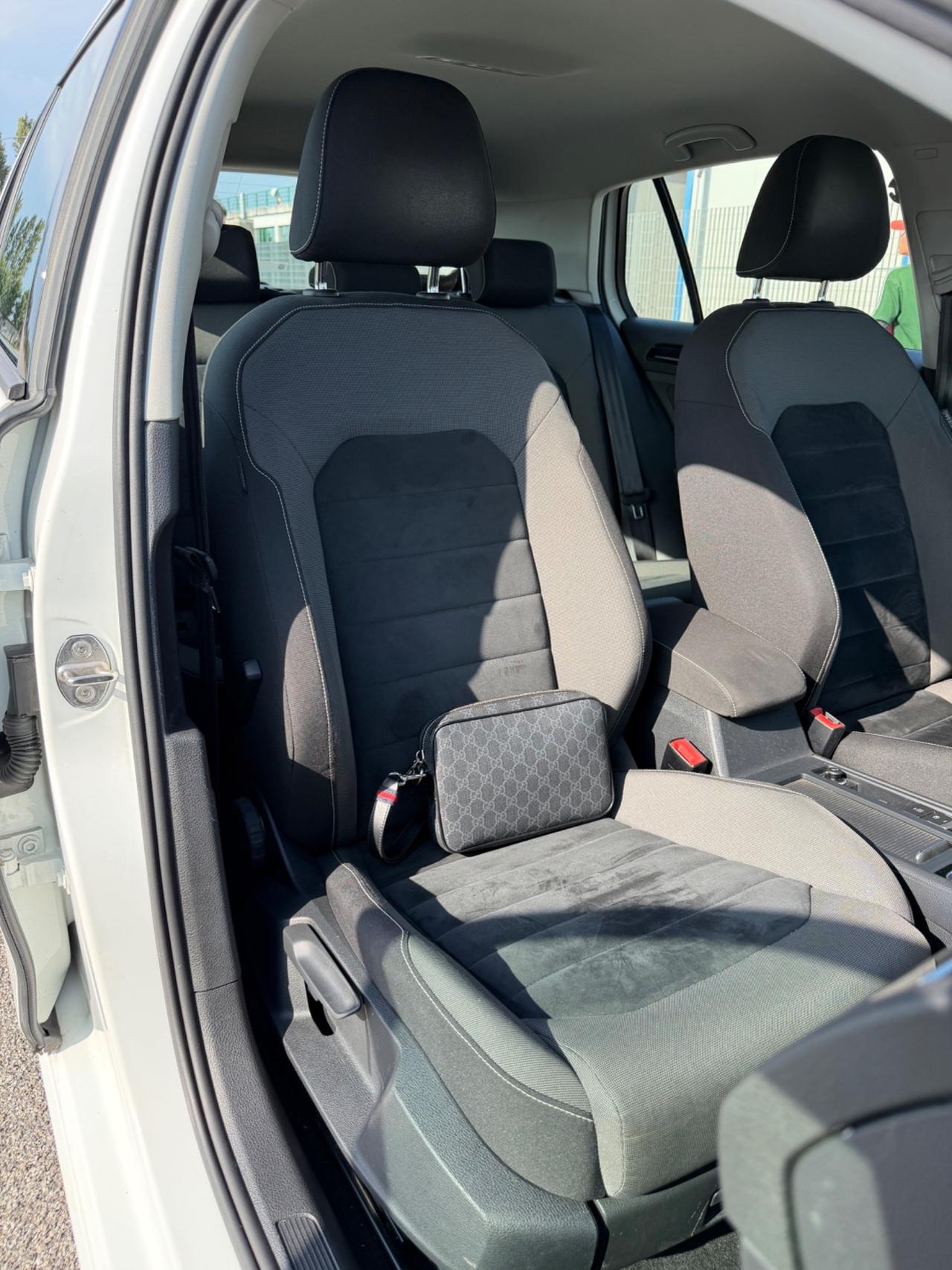 Volkswagen Golf Business 1.4 TGI DSG 5p. Highline BlueMotion