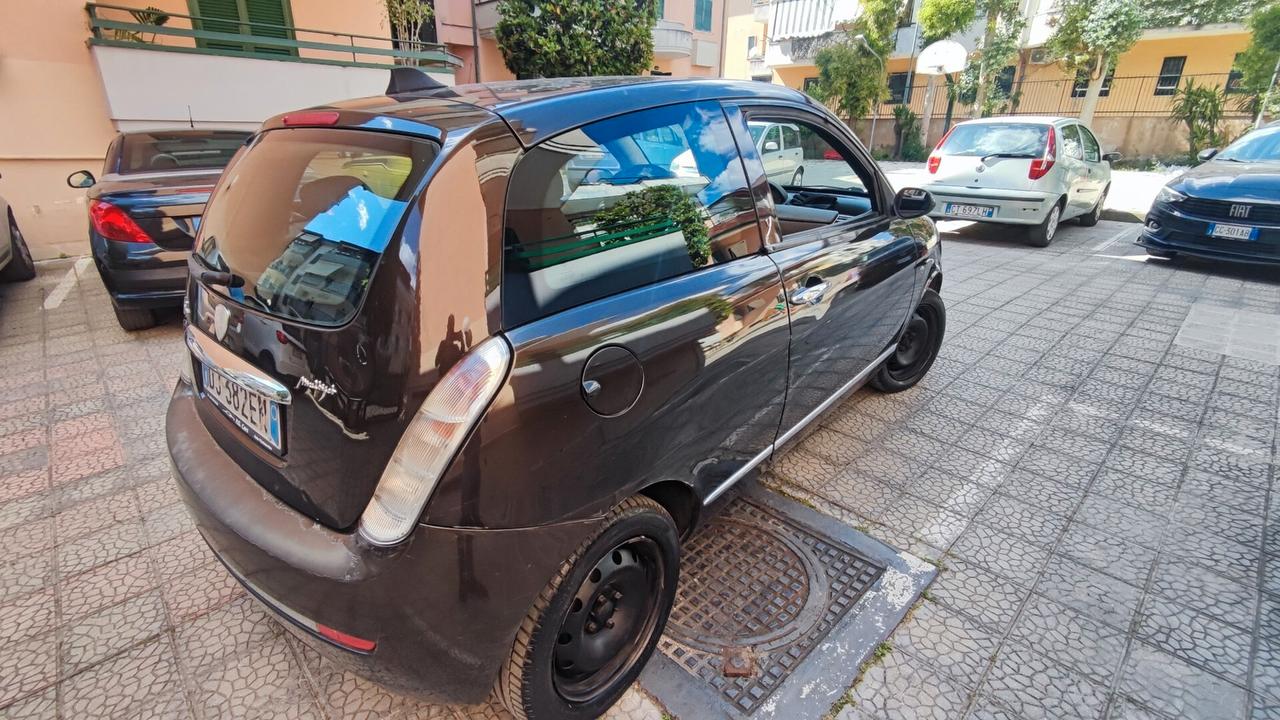 Lancia Ypsilon 1.3 MJT